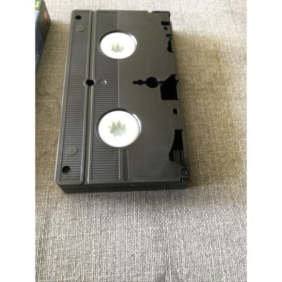 How Stella Got Her Groove Back Starring Angela Bassett VHS Taye Diggs Premiere - Picture 12 of 12